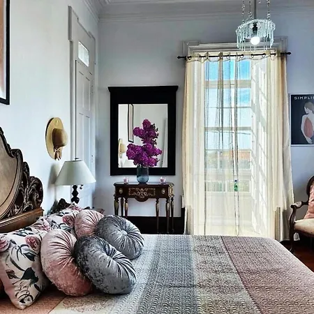 Holibai, Lua Chea, Glamour Villa Baiona